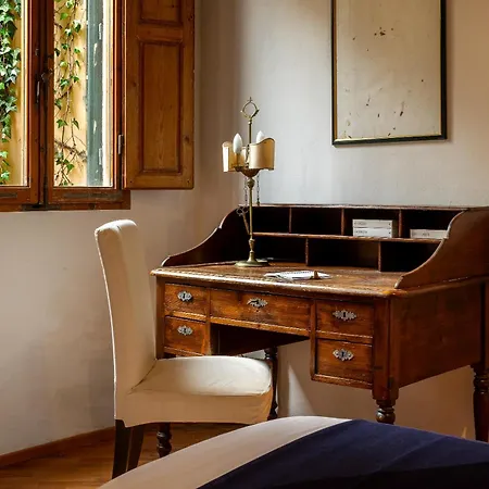 Apartment The Library By Maison Florenz